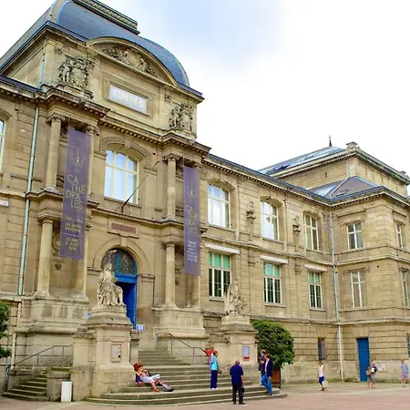 Apartment Chic Apart Avec Terace Et Parking
